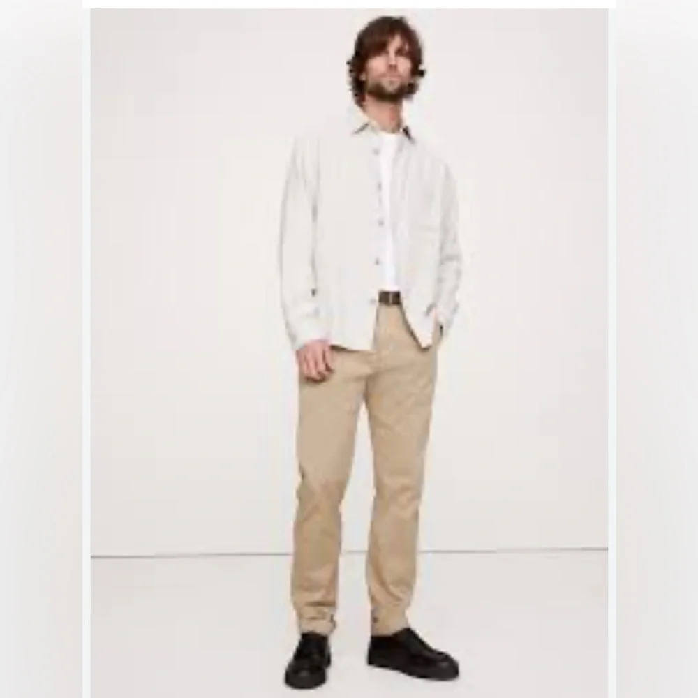 Banana Republic men’s‎ 38/32 straight leg khaki pants